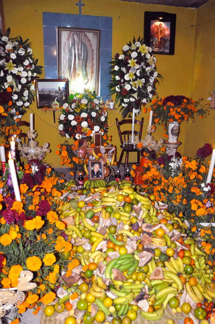 Home altar in Santa Fe de la Laguna, Michoacan. 