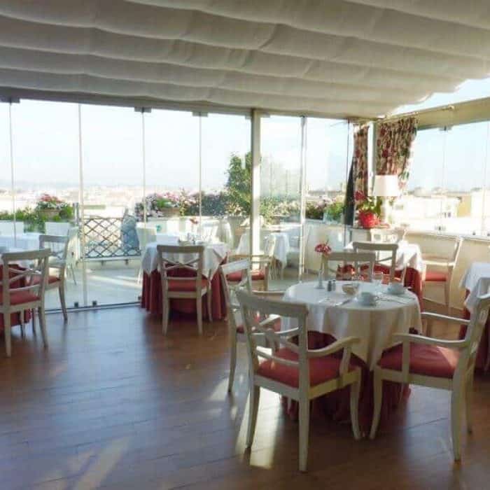 Breakfast room at Termini Bettoja Hotel Mediterraneo in the Termini neighbourhood. 