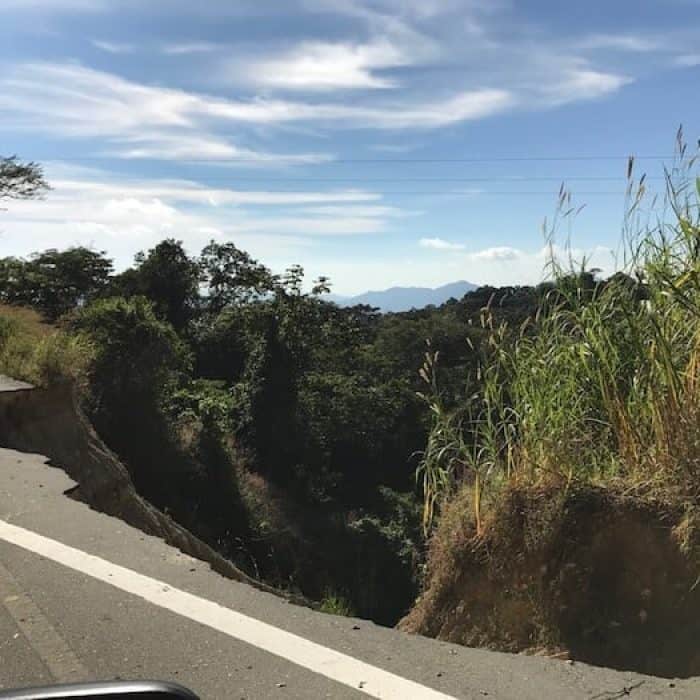 Earthquake damage to highway to Pluma Hidalgo