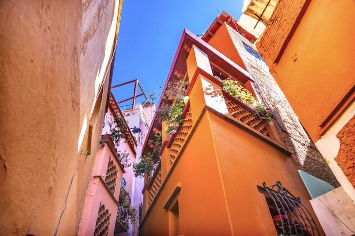 Alley of the Kiss in Guanajuato Mexico. 