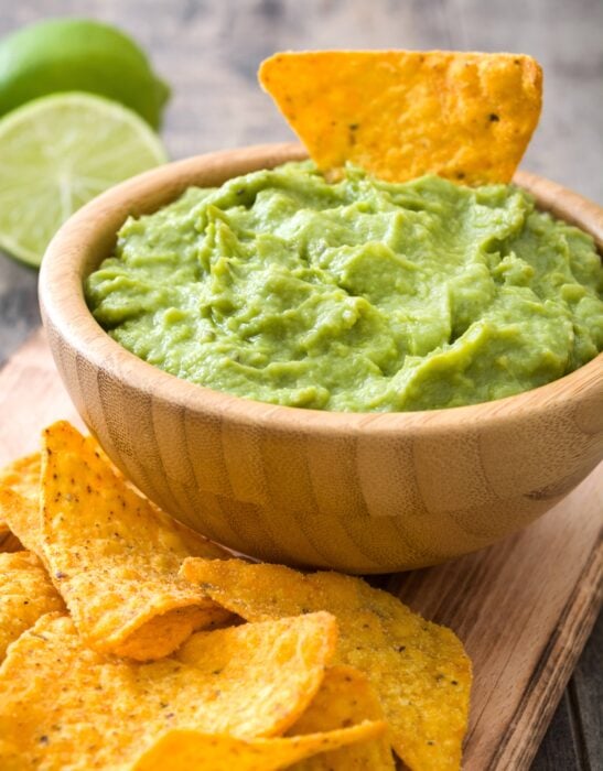 Guatemalan guacamole in bowl 