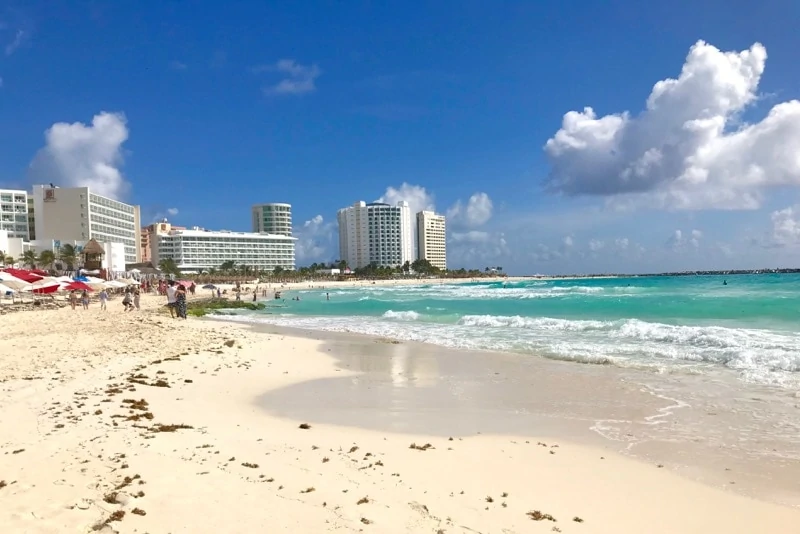 Current seaweed conditions in Cancun Playa Gaviota Cancun October November 2018