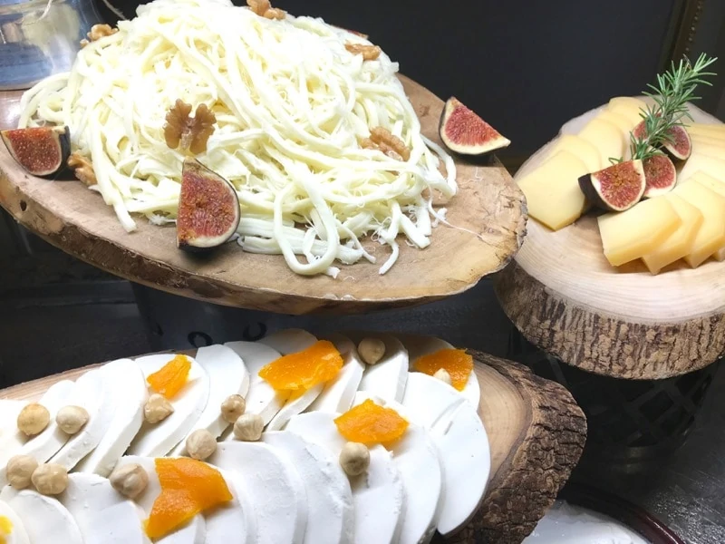 Traditional Turkish cheeses