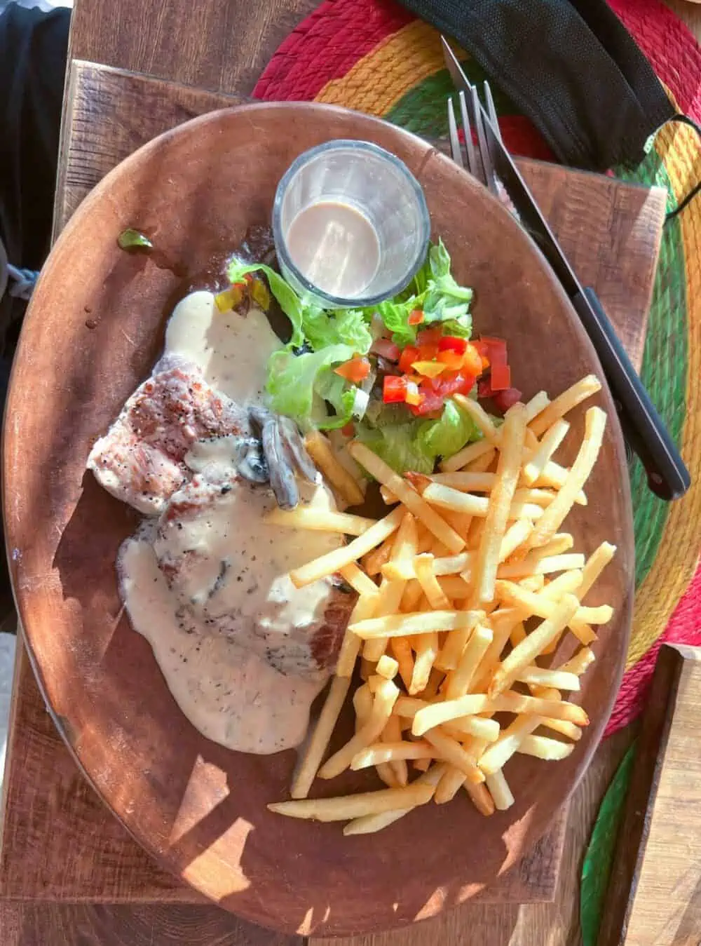 Plate of arrachera at le bistrot du marche at Mercado Zicatela in Puerto Escondido.