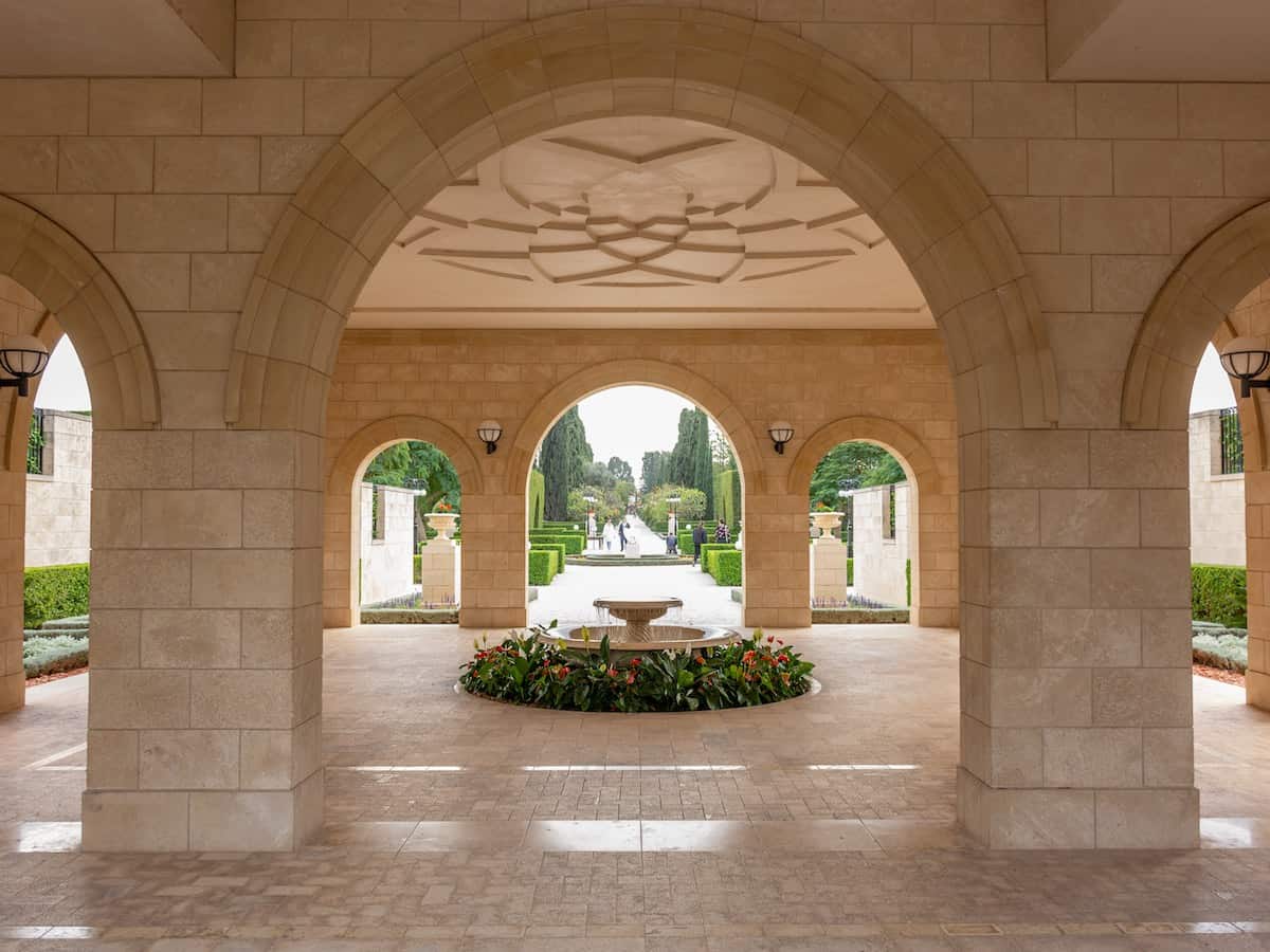 Arches and pillars of entry to Bahá’í gardens in Akko. E