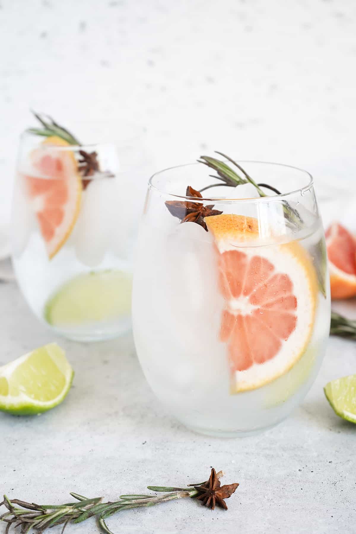 Spanish gin and tonic on a white table.