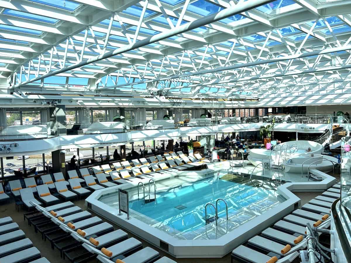 Swimming pool with retractible roof on the Nieuw Statendam ship. 