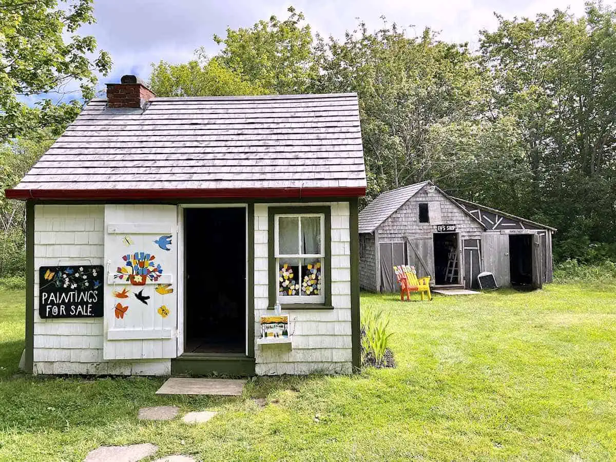 Replica Maud Lewis House in Digby Nova Scotia. 