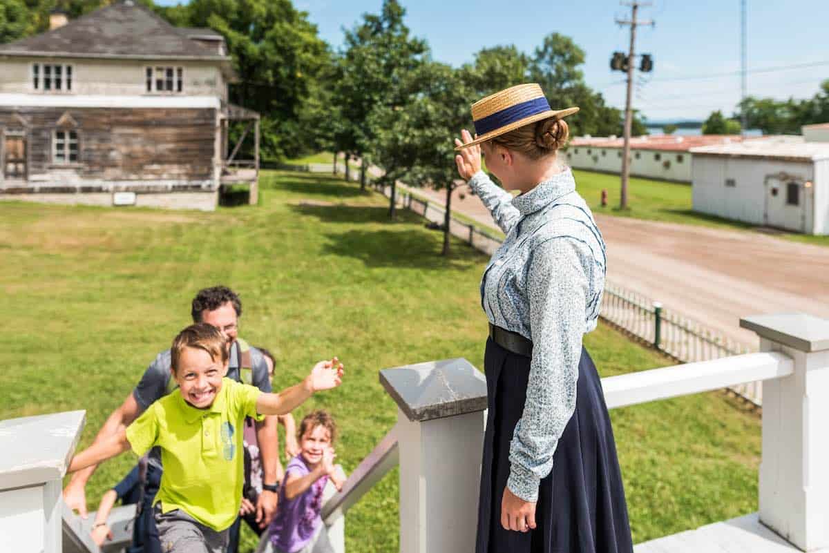 Parks Canada reenactors are onsite to bring history alive. © Parks Canada and Jean-François Frenette 