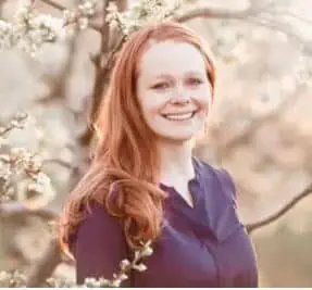 Headshot of Candice Wood Steele.