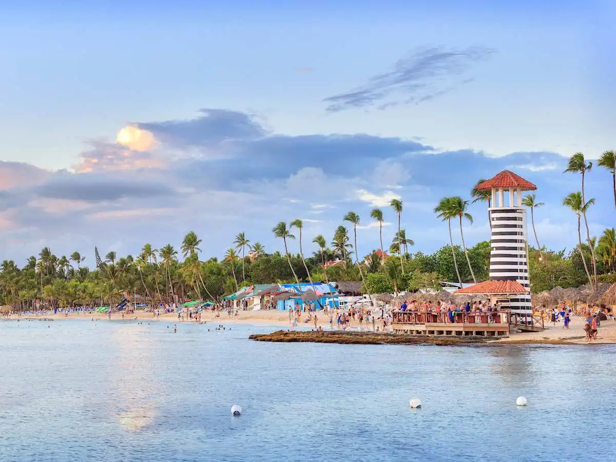 A pink sunset at Bayahibe beach in La Romana, Dominican Republic. 