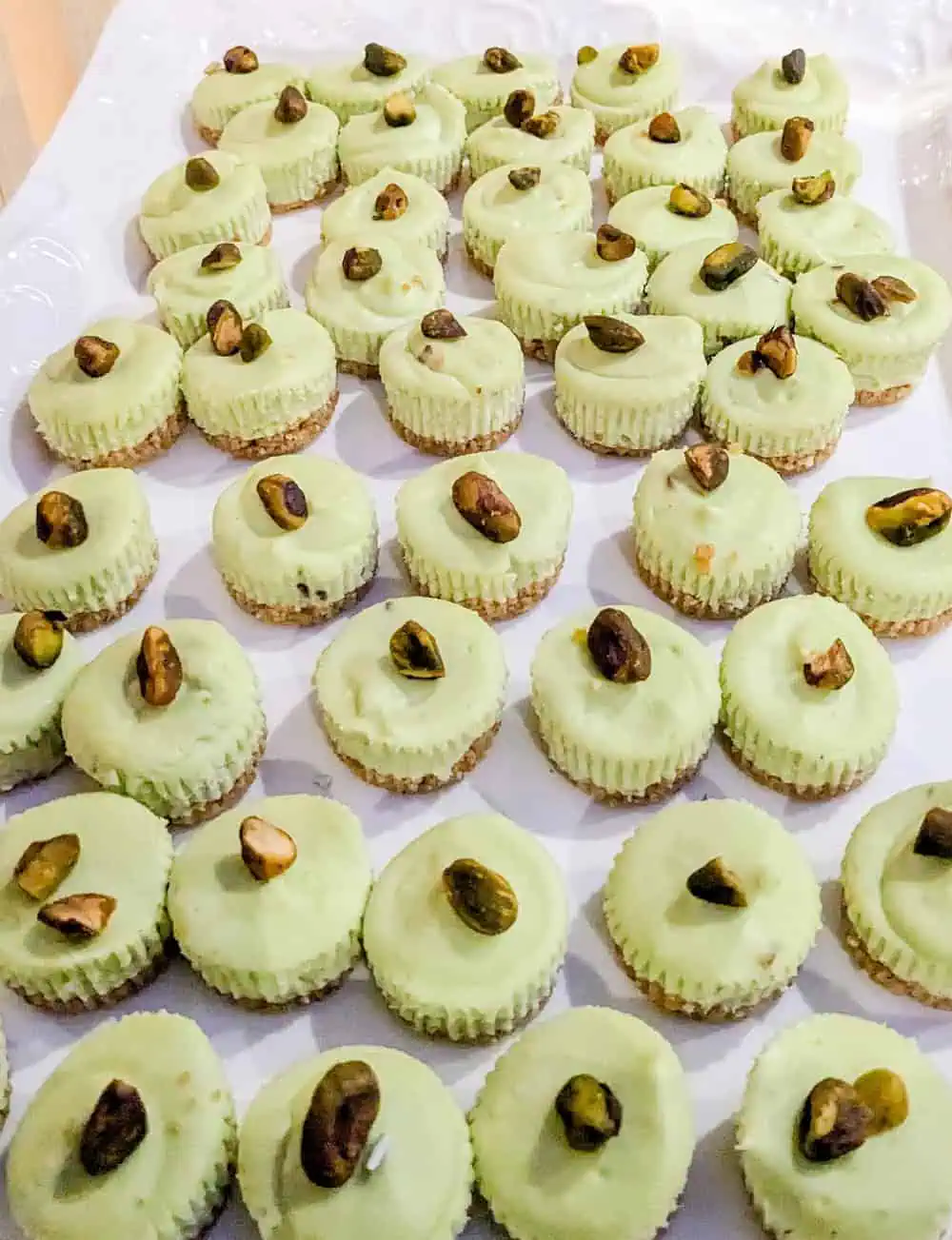 Mini-pistachio cakes from Aruba.